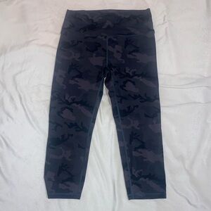 Zyia Active Black Camouflage Crop Leggings Size 8-10